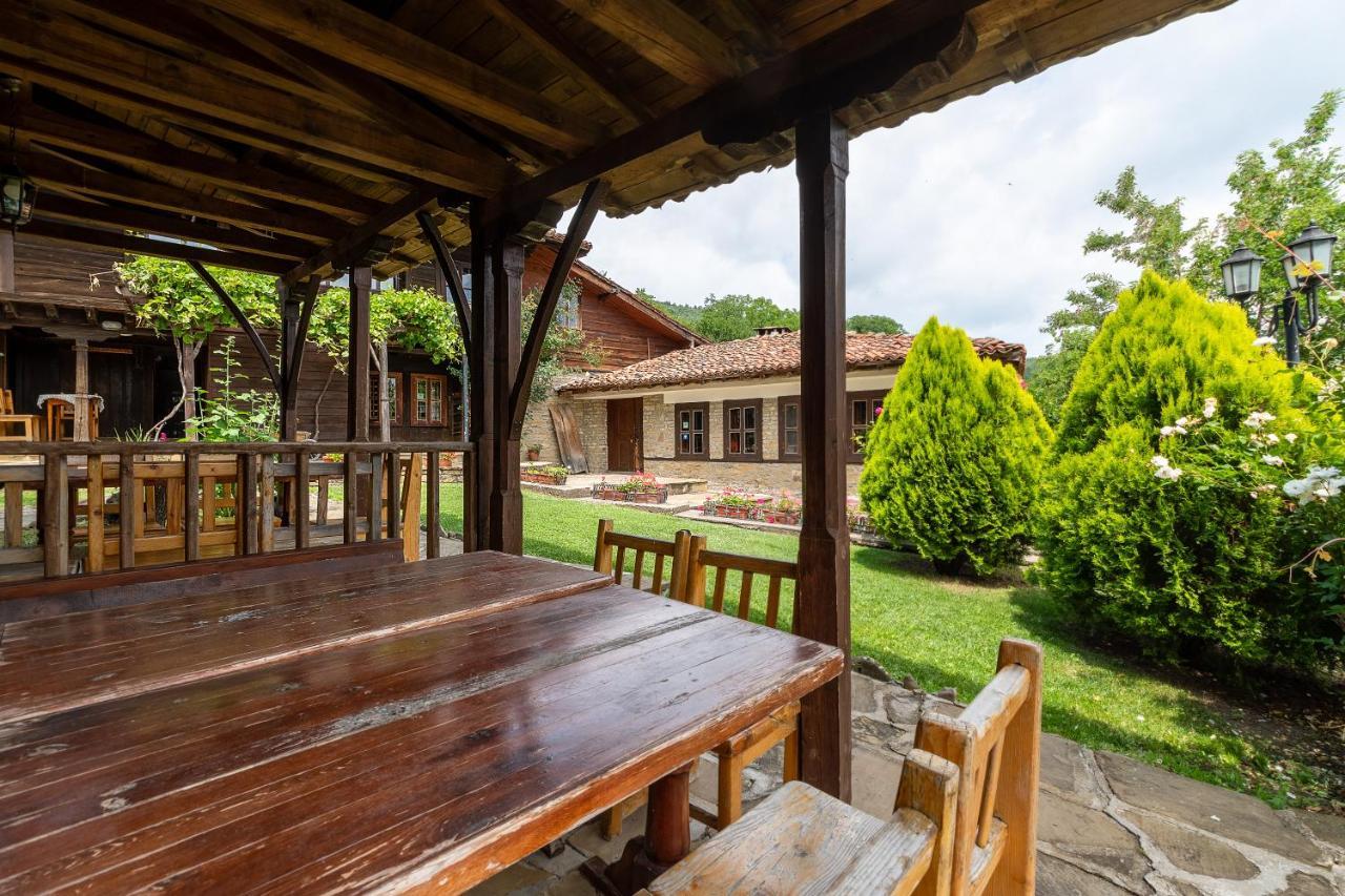 Guest House Zarkova Kushta Żerawna Zewnętrze zdjęcie