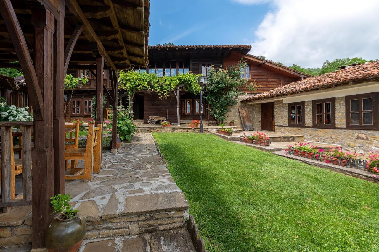 Guest House Zarkova Kushta Żerawna Zewnętrze zdjęcie