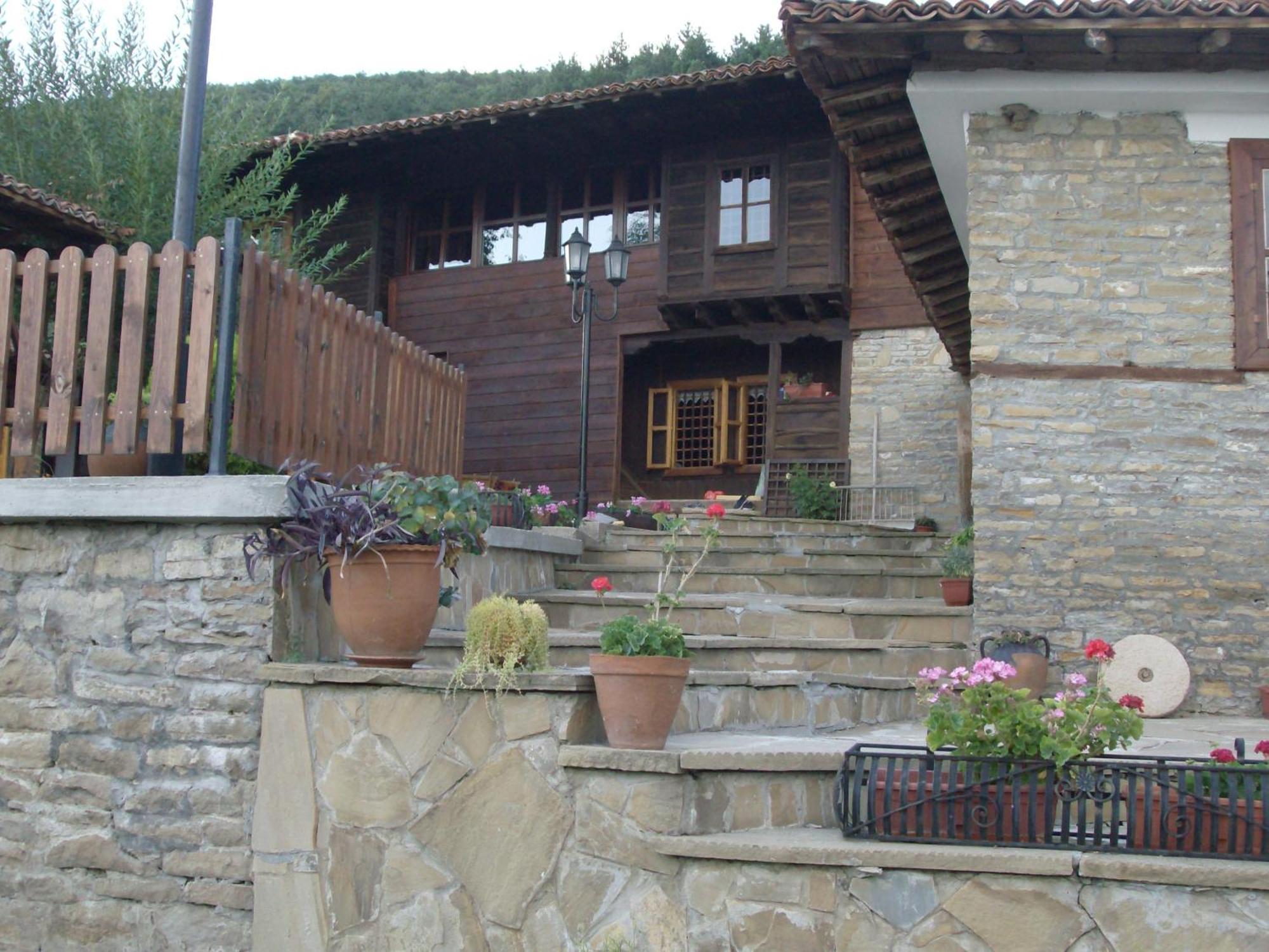 Guest House Zarkova Kushta Żerawna Zewnętrze zdjęcie