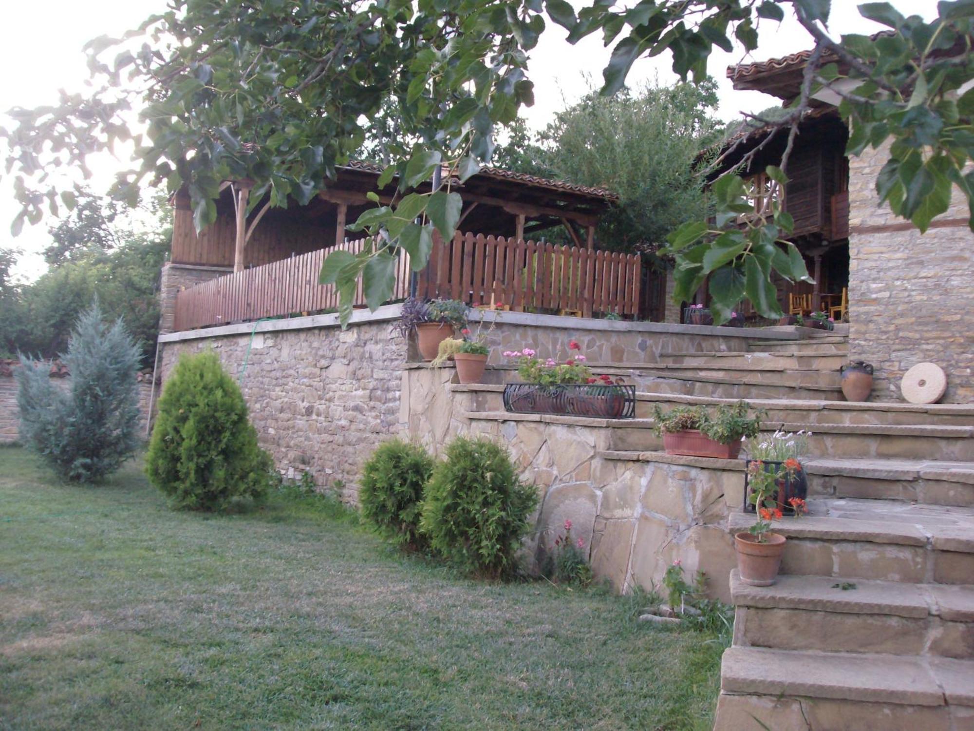 Guest House Zarkova Kushta Żerawna Zewnętrze zdjęcie